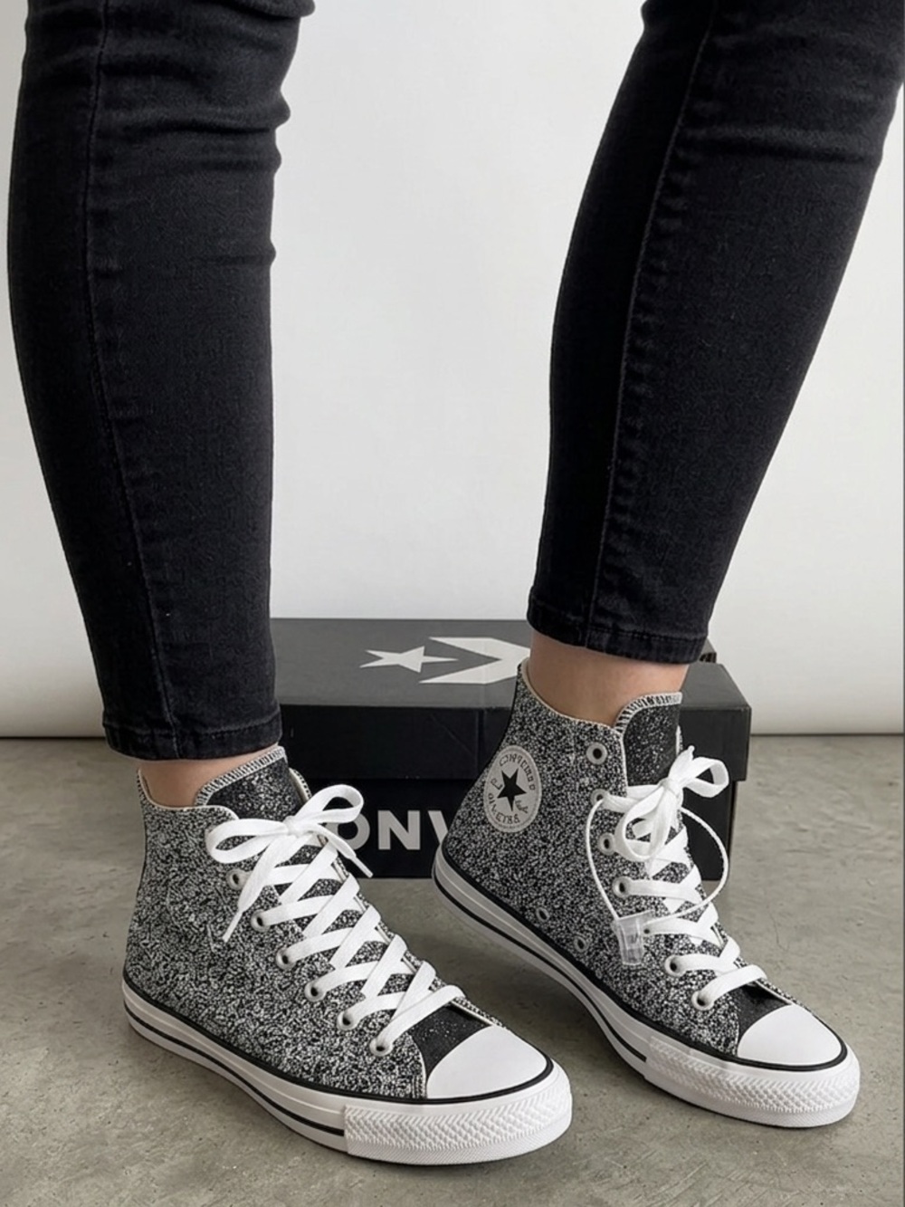 Converse Chuck Taylor All Star Glitter High Top Sneakers Black Silver Women’s 9